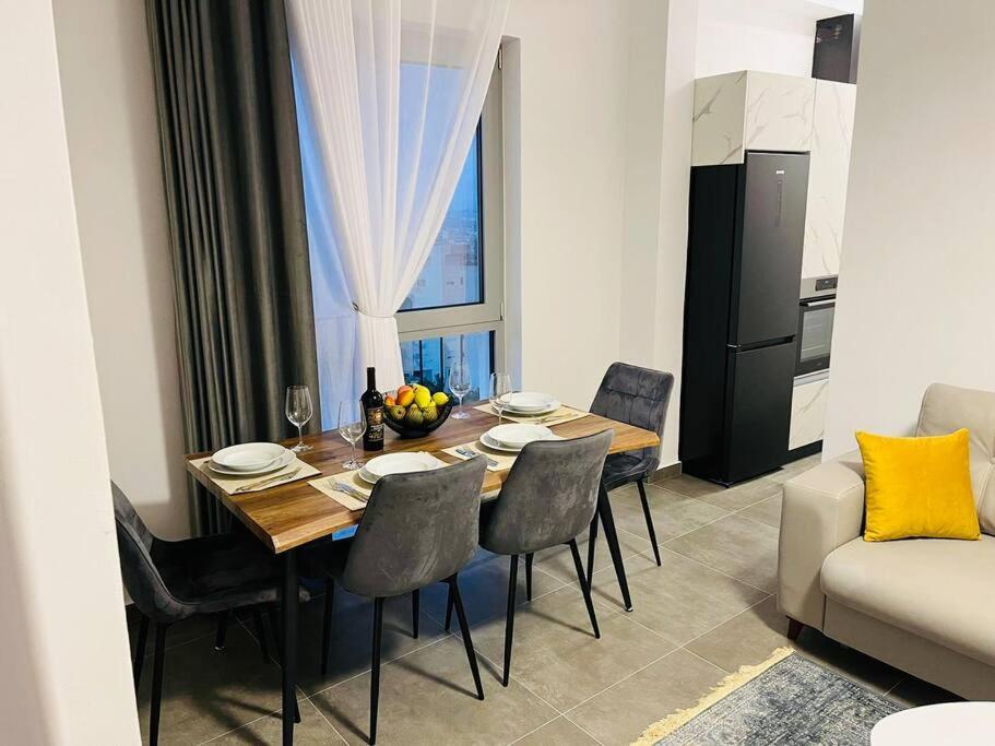Royal Hill Apartments 2 By Ps Dıraç Dış mekan fotoğraf